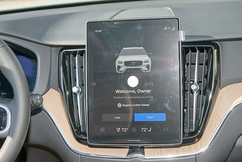 New 2026 Volvo XC60 B5 Plus w/ Protection Package Premier image 26