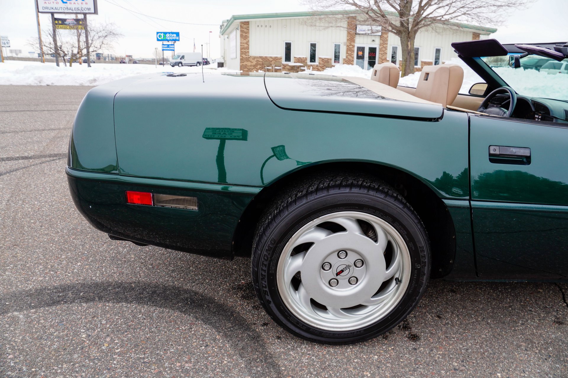 Used 1992 Chevrolet Corvette 2dr Convertible image 39