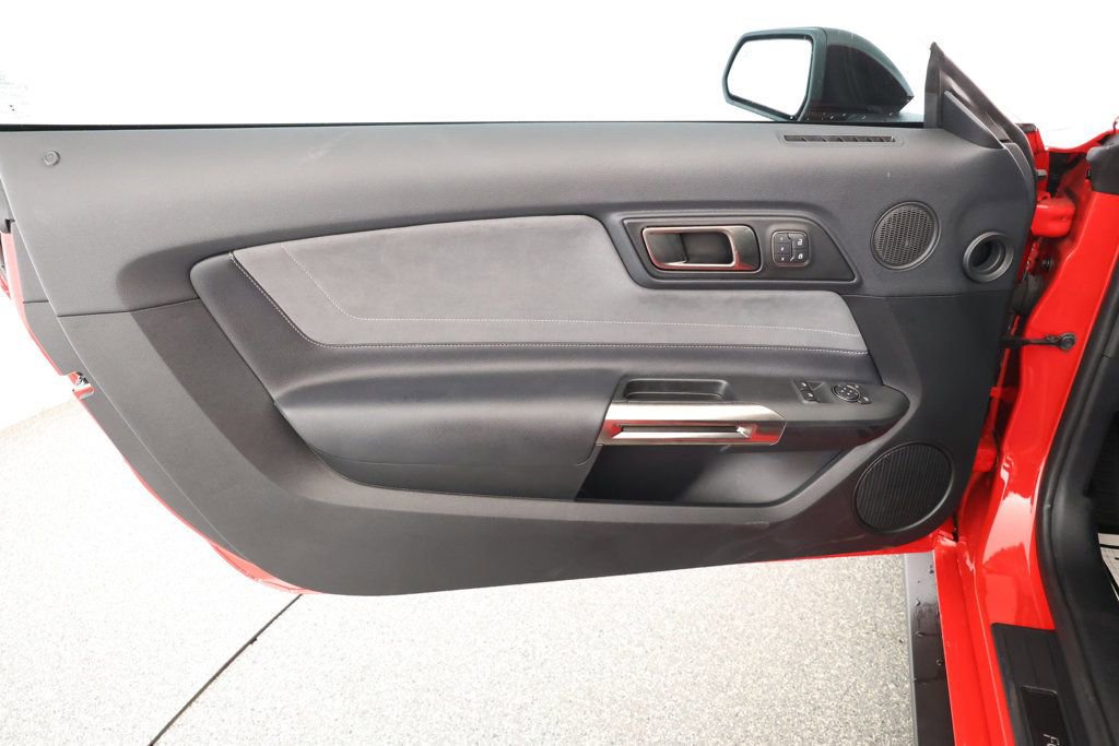 Used 2019 Ford Mustang Shelby GT350 w/ Technology Package image 8