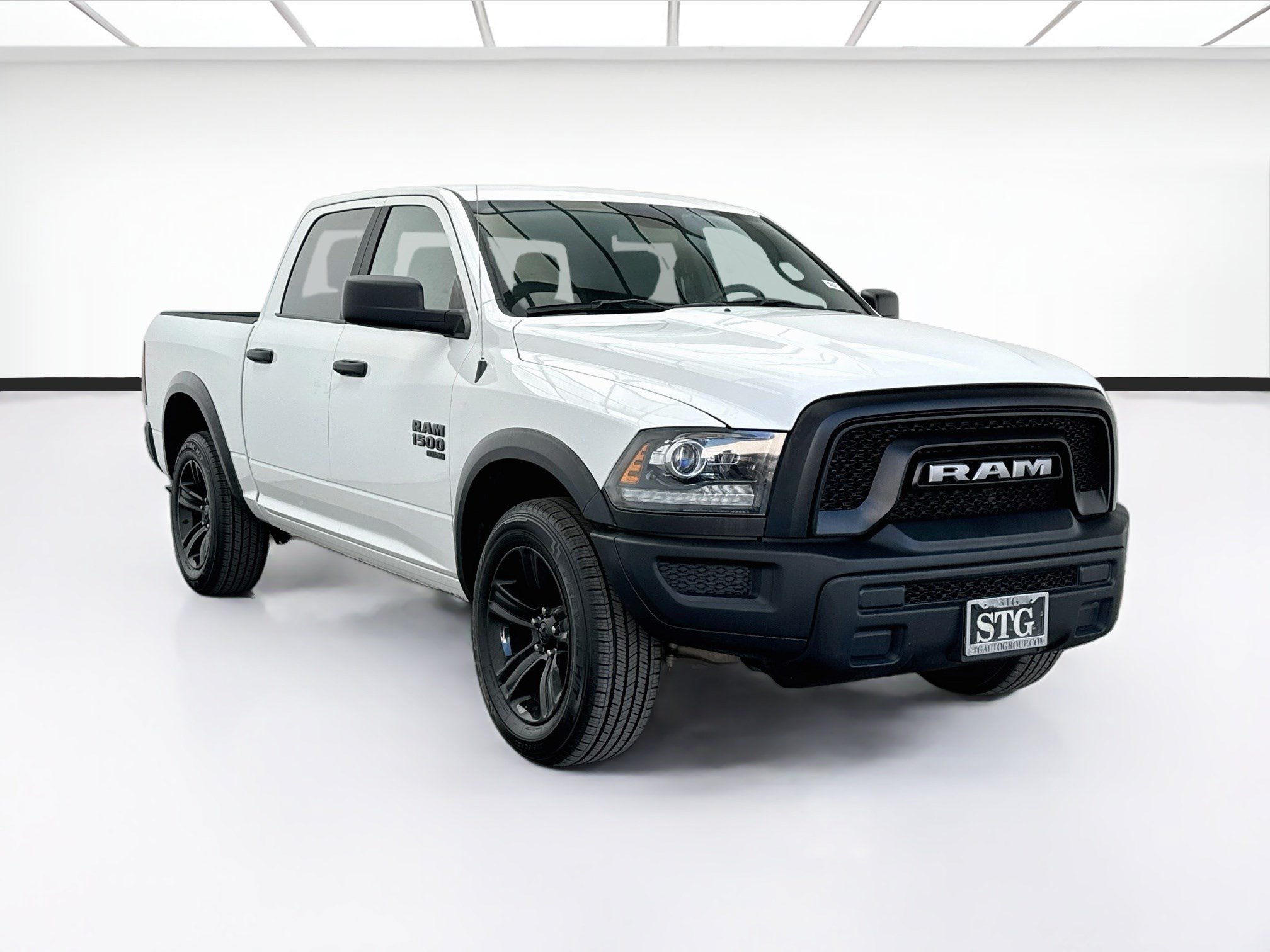 Used 2024 RAM 1500 Warlock AWD/4WD image 3