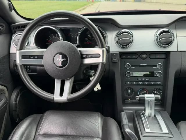 Used 2009 Ford Mustang Premium RWD image 29