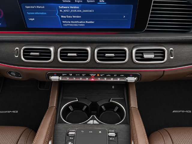 Used 2024 Mercedes-Benz GLS 450 4MATIC image 18