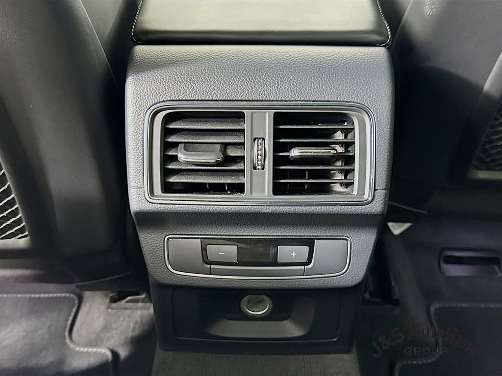 Used 2018 Audi SQ5 Premium Plus w/ S Sport Package image 31