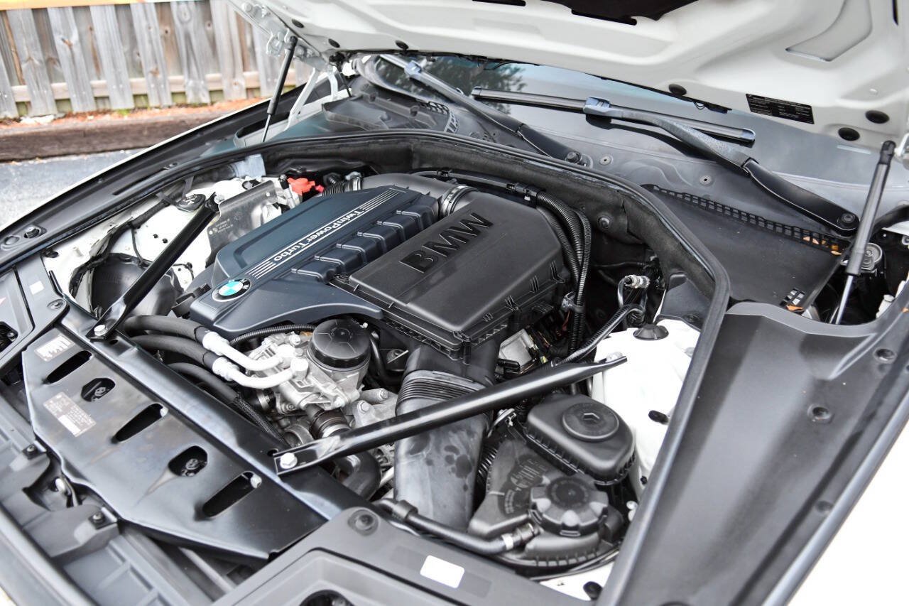 Used 2013 BMW 535i xDrive Sedan AWD/4WD image 22