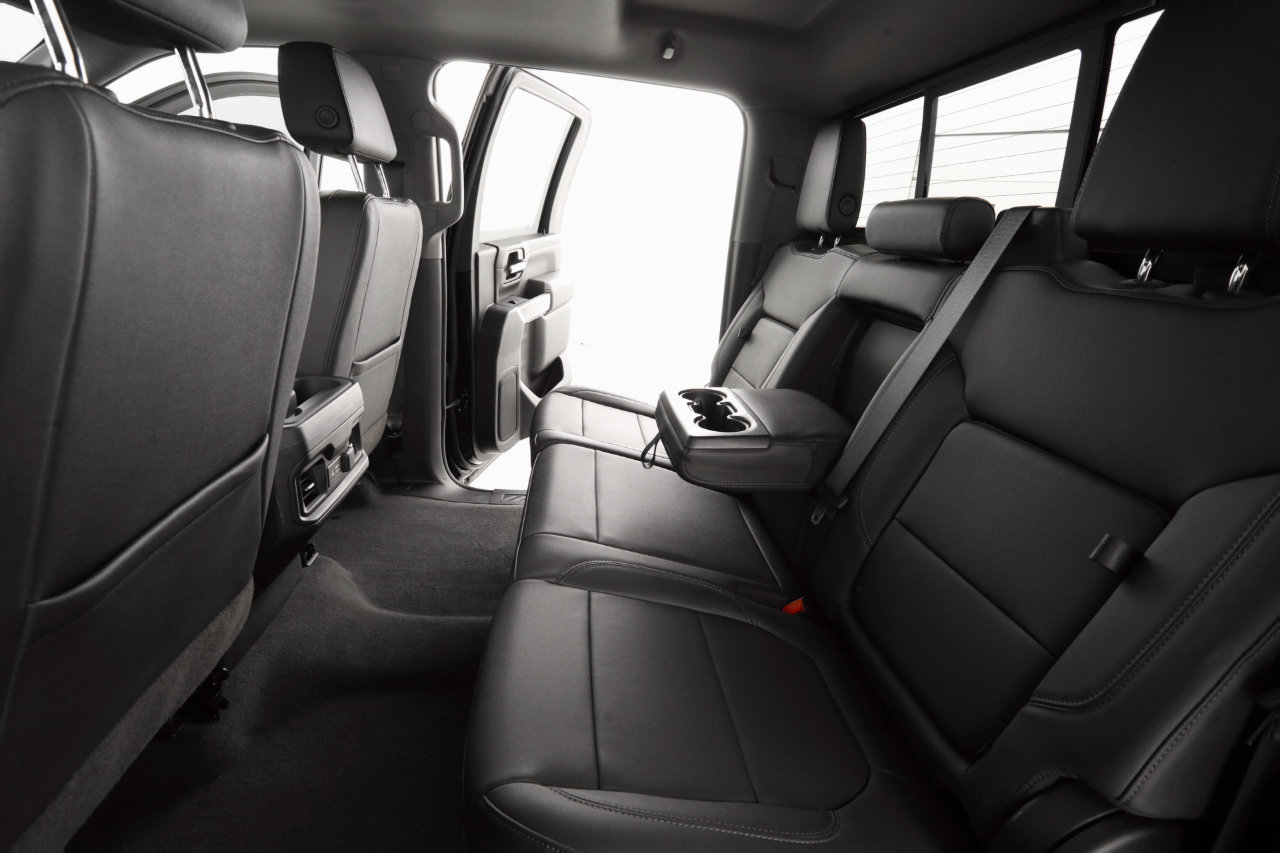 Used 2022 Chevrolet Silverado 2500 LT w/ Midnight Edition image 25