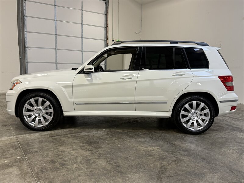 Used 2012 Mercedes-Benz GLK 350 4MATIC image 4