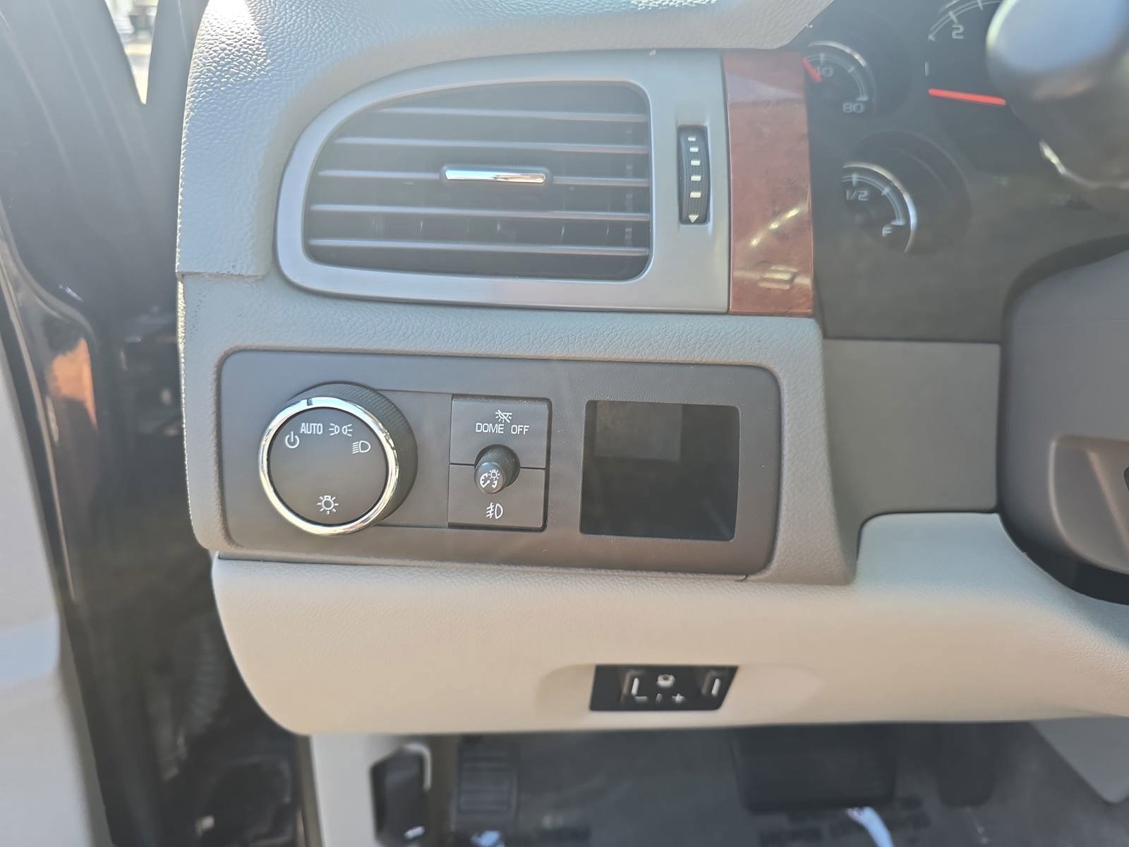 Used 2013 Chevrolet Avalanche LT w/ All-Star Edition image 28