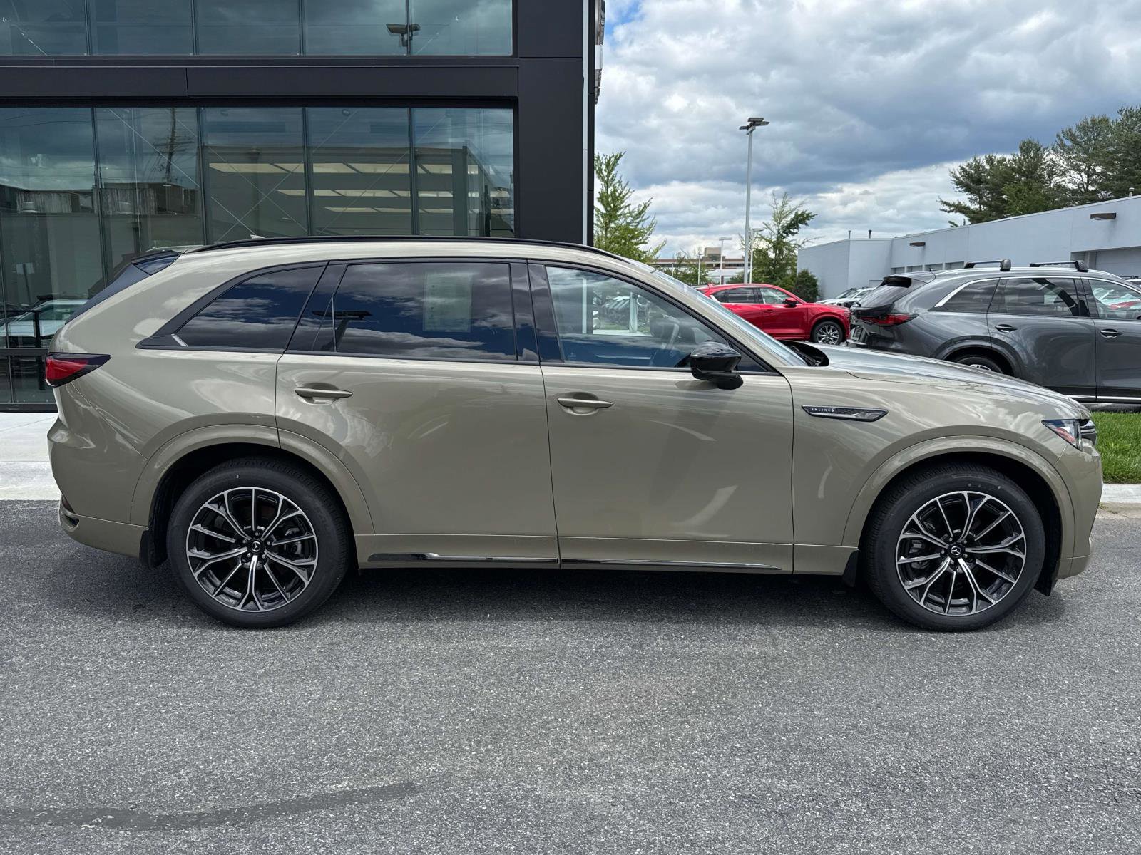 Certified 2025 MAZDA CX-70 3.3 Turbo S w/ Premium Package image 2