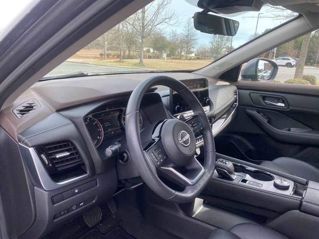 Used 2023 Nissan Rogue SL w/ SL Premium Package image 14