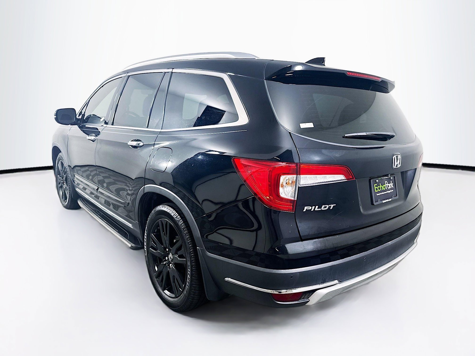 Used 2019 Honda Pilot Touring image 5