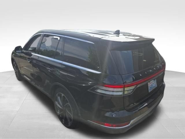 Used 2020 Lincoln Aviator Reserve w/ Equipment Group 202A AWD/4WD image 3