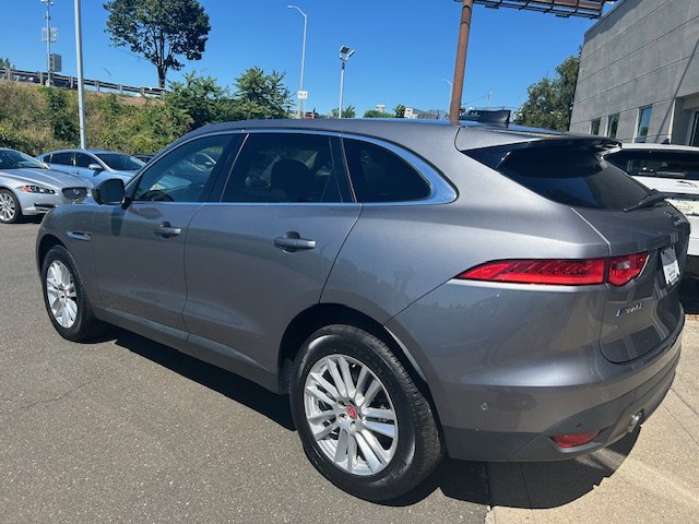 Used 2020 Jaguar F-PACE Prestige image 4