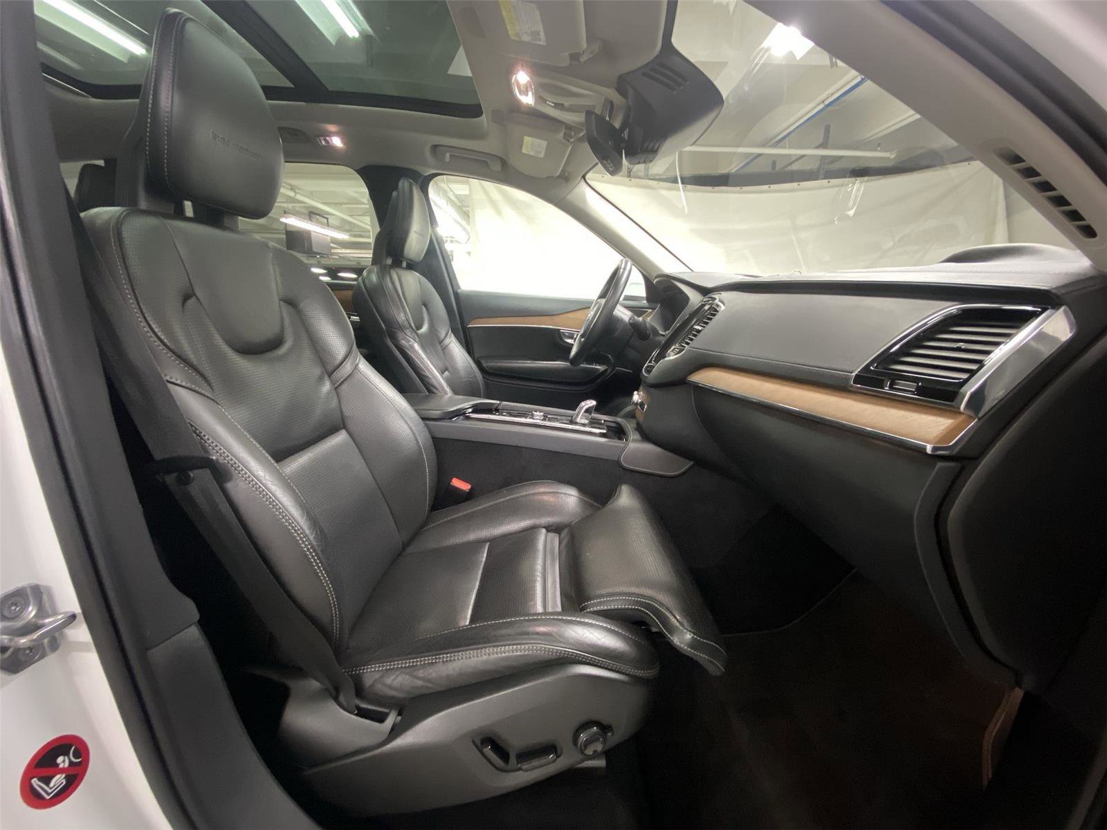 Used 2016 Volvo XC90 T8 Inscription AWD/4WD image 31