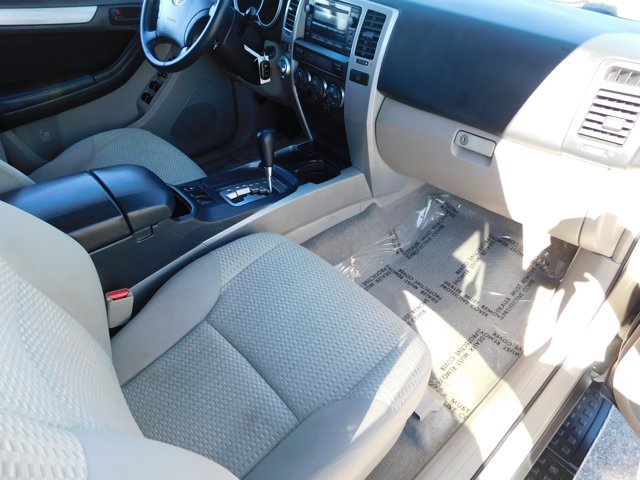 Used 2006 Toyota 4Runner SR5 AWD/4WD image 27
