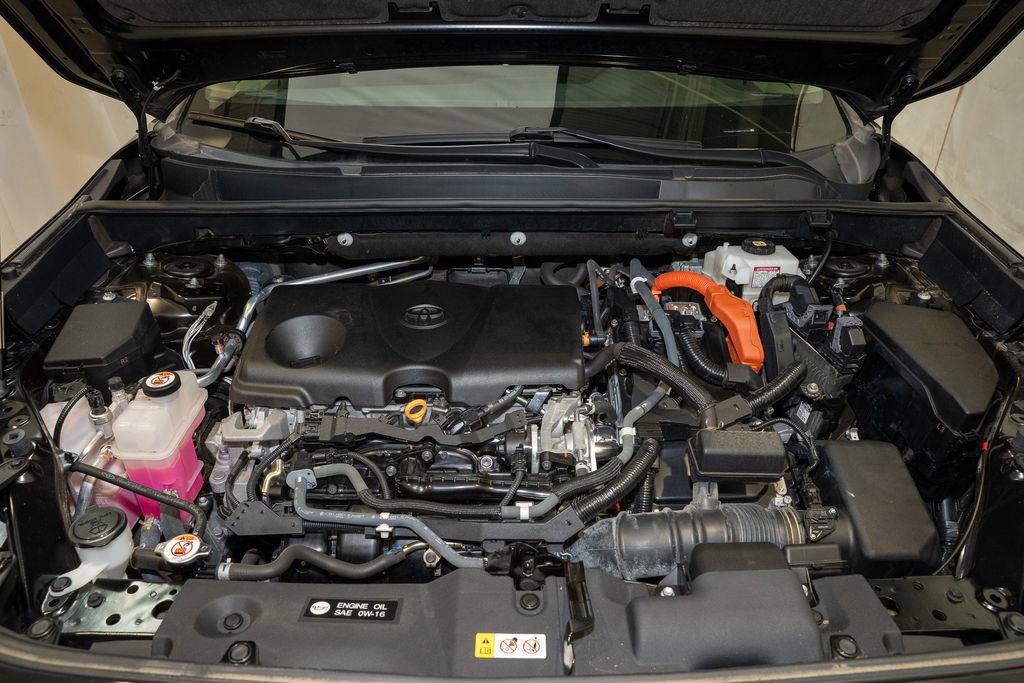 Used 2021 Toyota RAV4 XLE w/ Convenience Package image 20