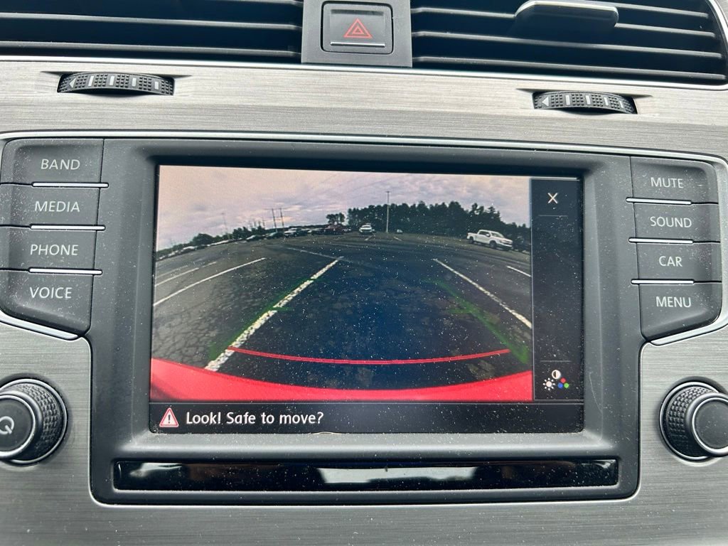 Used 2016 Volkswagen Golf SE FWD image 26