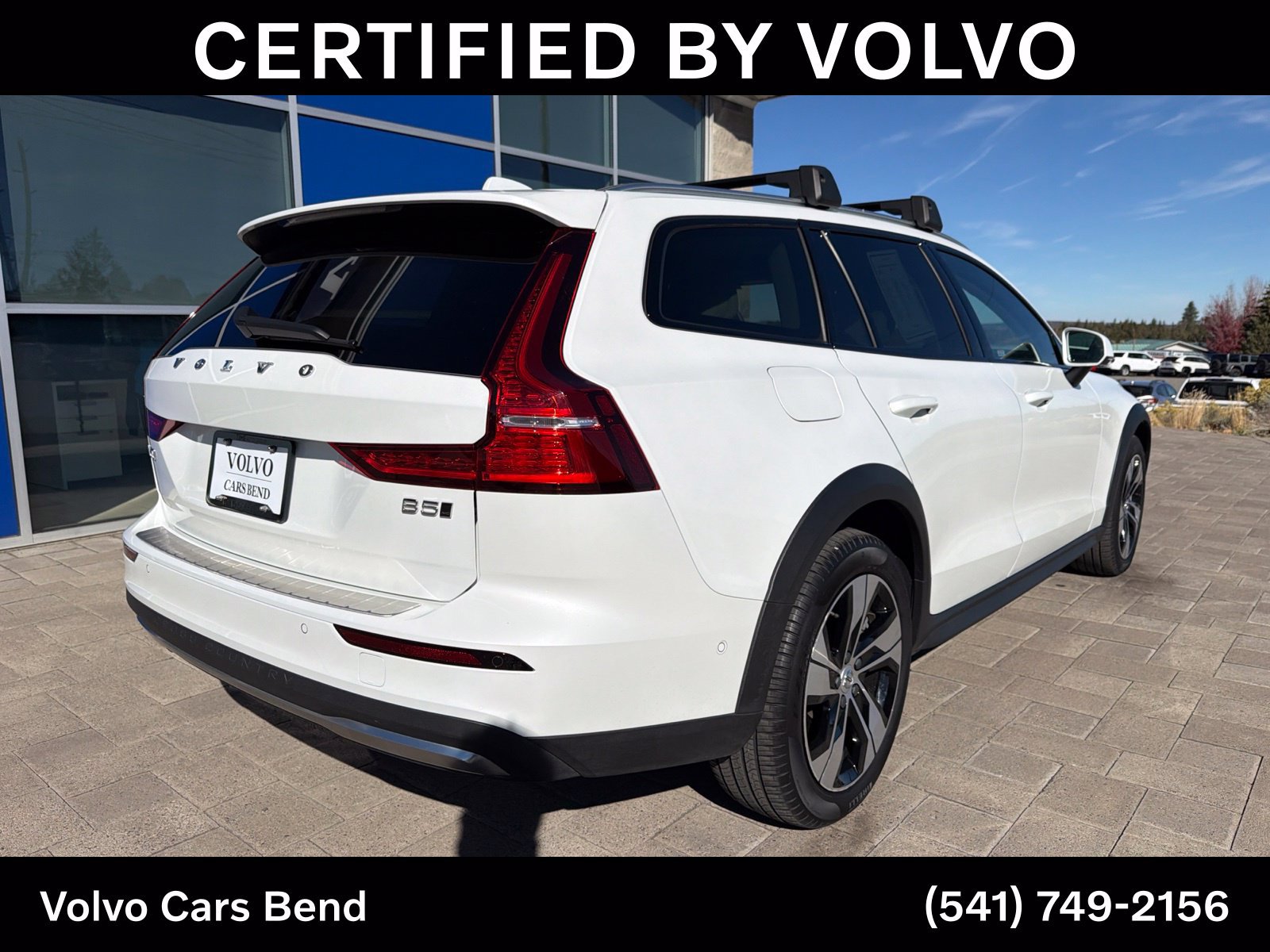 Certified 2025 Volvo V60 B5 Cross Country Plus AWD/4WD image 7