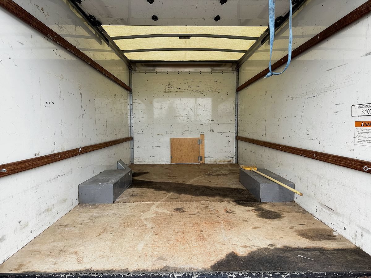 Used 2019 GMC Savana 3500 w/ Driver Convenience Package RWD image 12