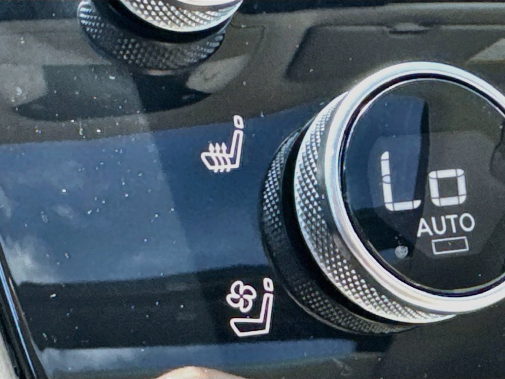 Used 2023 INFINITI QX60 Luxe w/ Vision Package AWD/4WD image 22