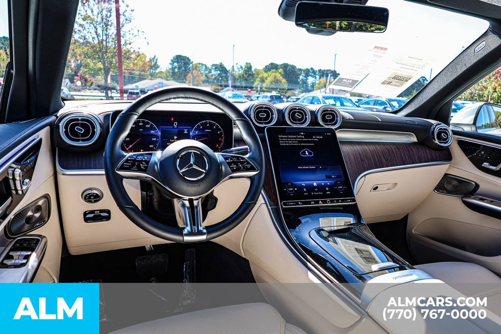 Used 2025 Mercedes-Benz GLC 300 4MATIC image 25