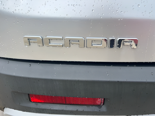 Used 2017 GMC Acadia SLE FWD image 24