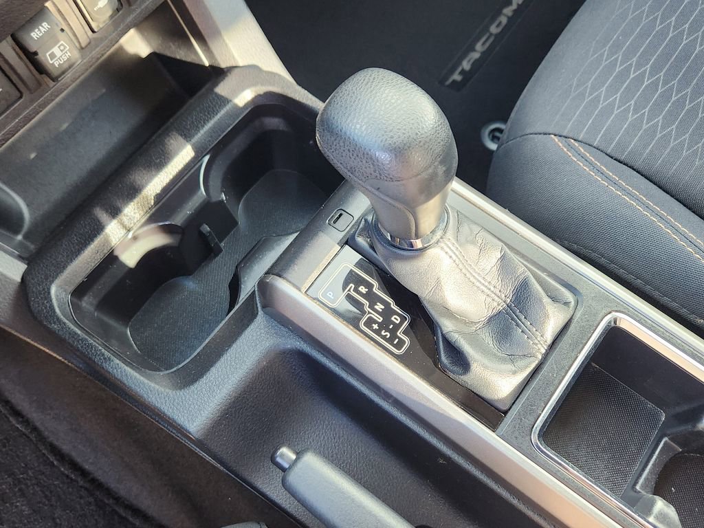 Used 2018 Toyota Tacoma SR5 image 20