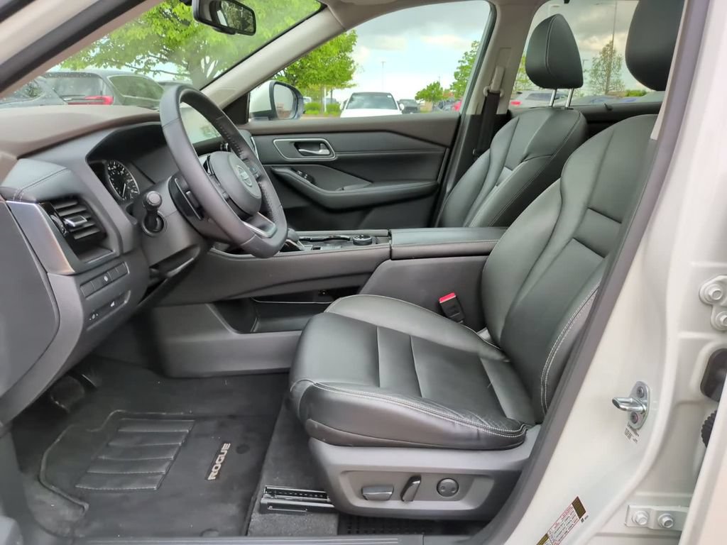 Used 2021 Nissan Rogue SL w/ Premium Package AWD/4WD image 18