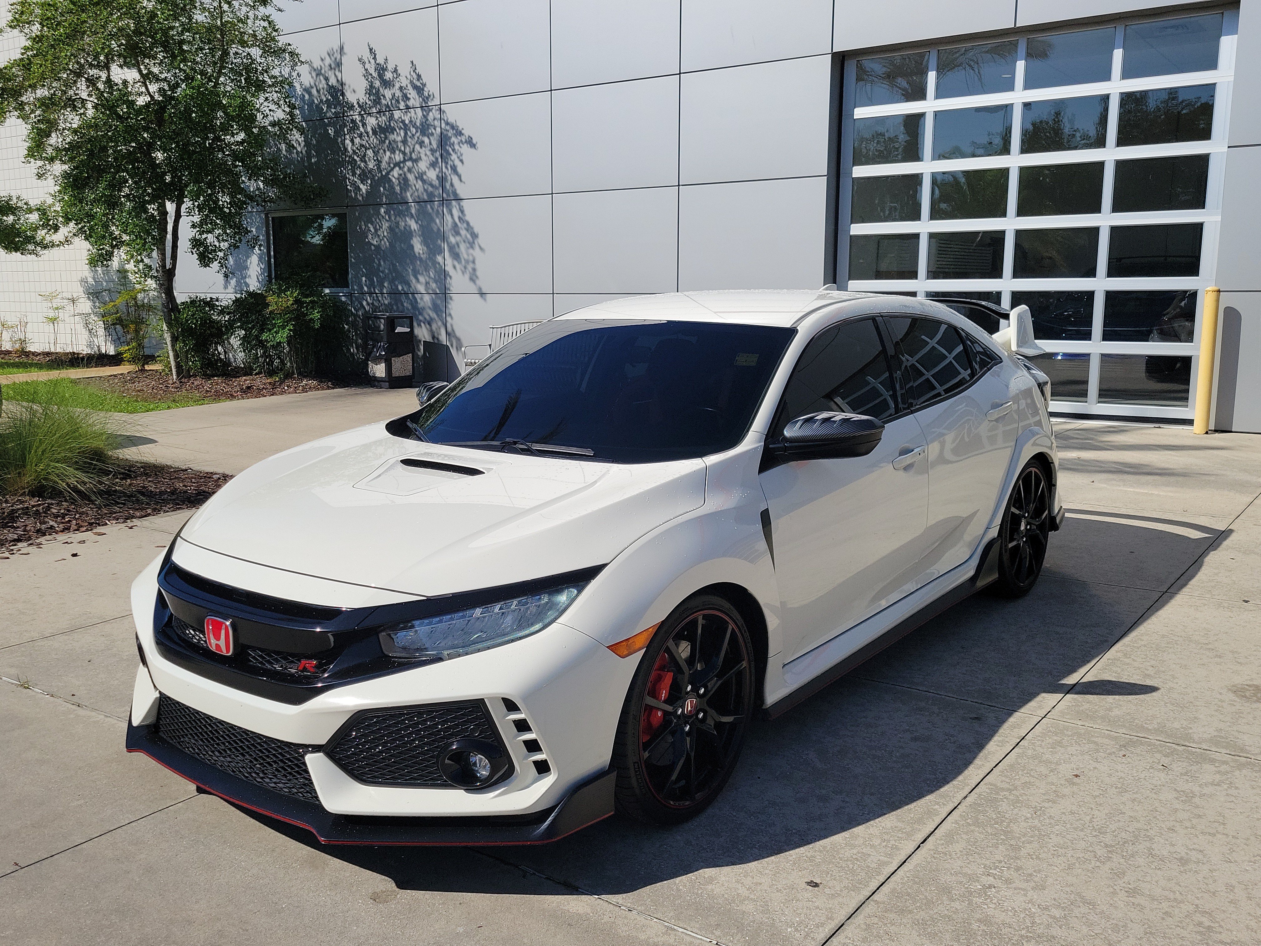 Used 2019 Honda Civic Type R image 1