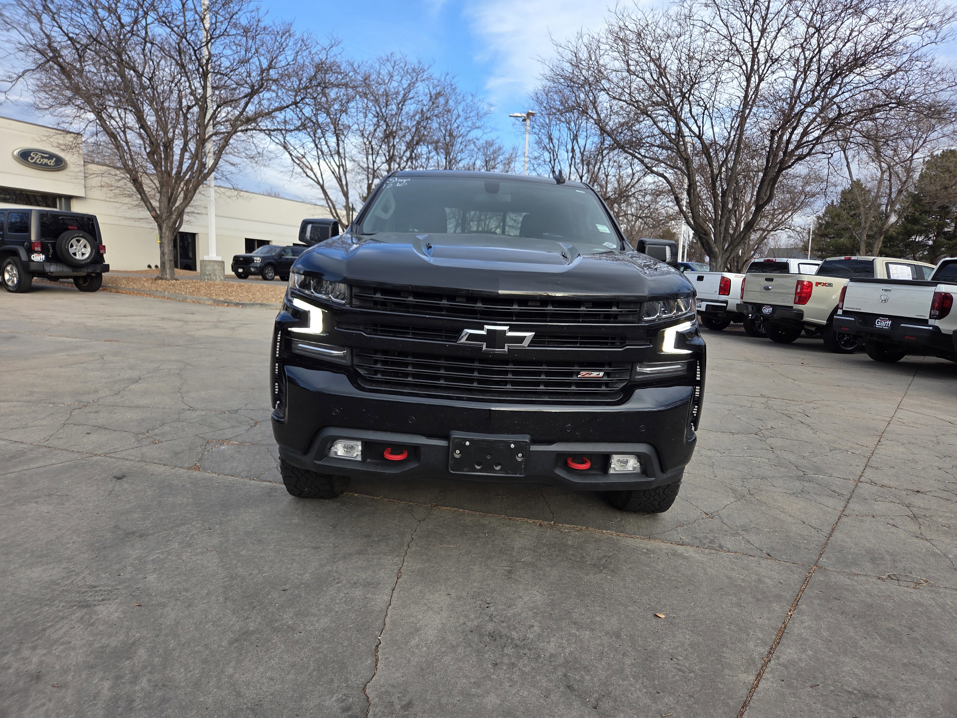 Used 2021 Chevrolet Silverado 1500 LT Trail Boss w/ Convenience Package II image 2