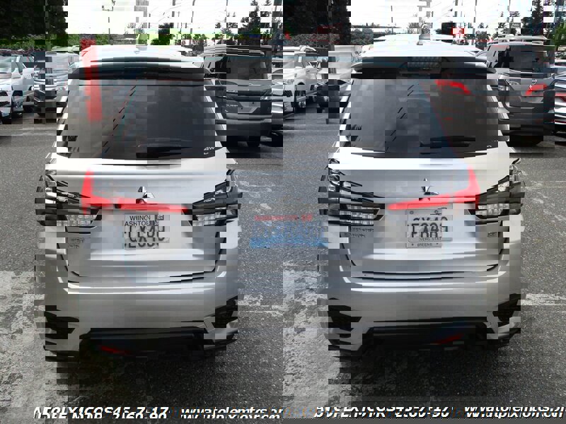 Used 2021 Mitsubishi Outlander Sport SE image 4