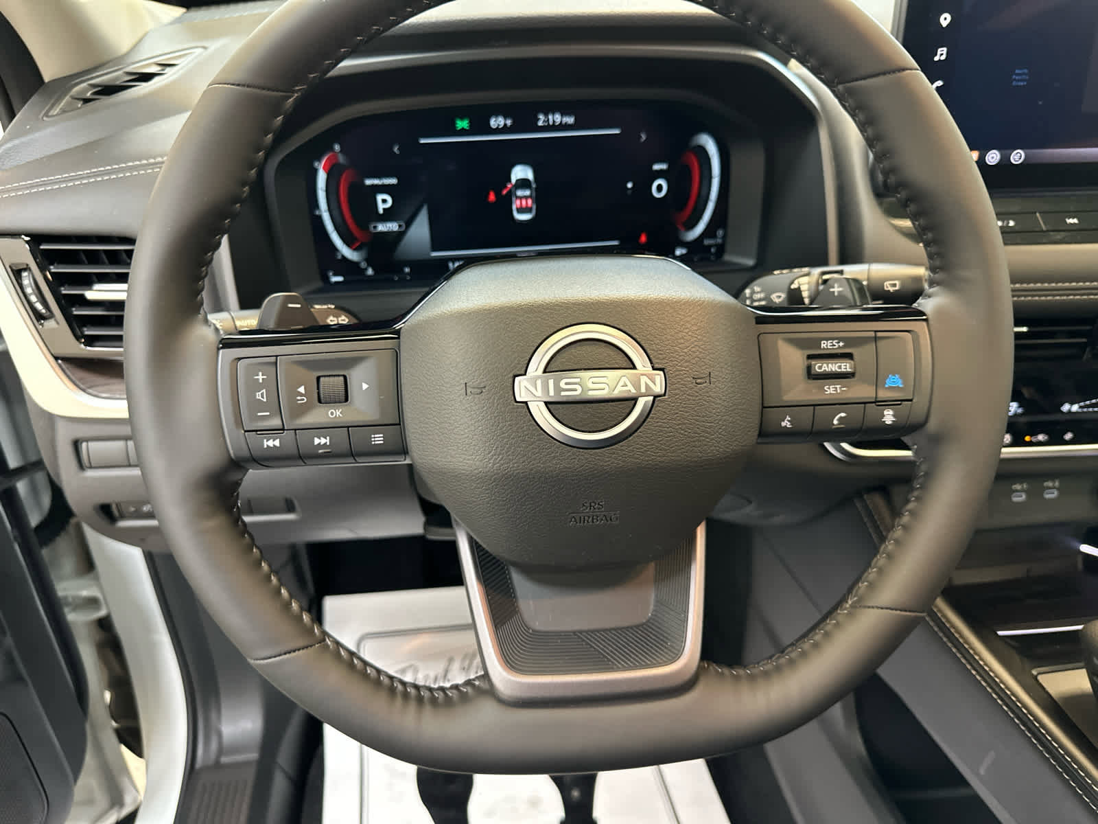 Certified 2025 Nissan Rogue Platinum image 13