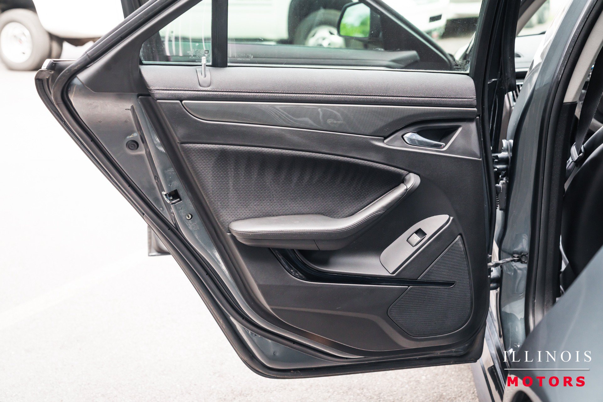 Used 2011 Cadillac CTS V RWD image 30