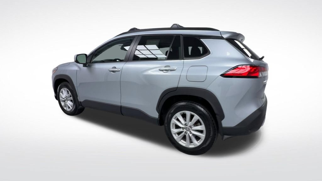Certified 2023 Toyota Corolla Cross LE w/ Moonroof Package AWD/4WD image 7