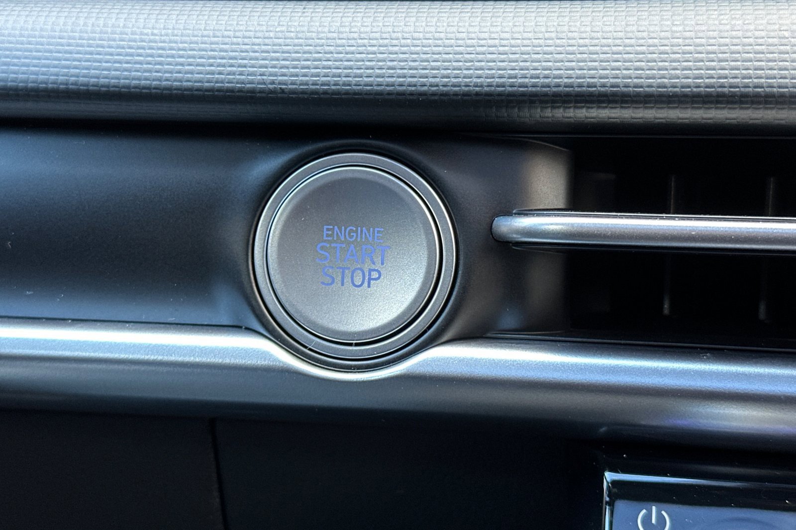 Certified 2025 Hyundai Santa Cruz SEL image 23