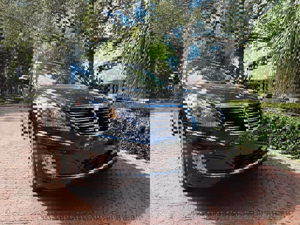 Used 2011 Hyundai Equus Ultimate image 2