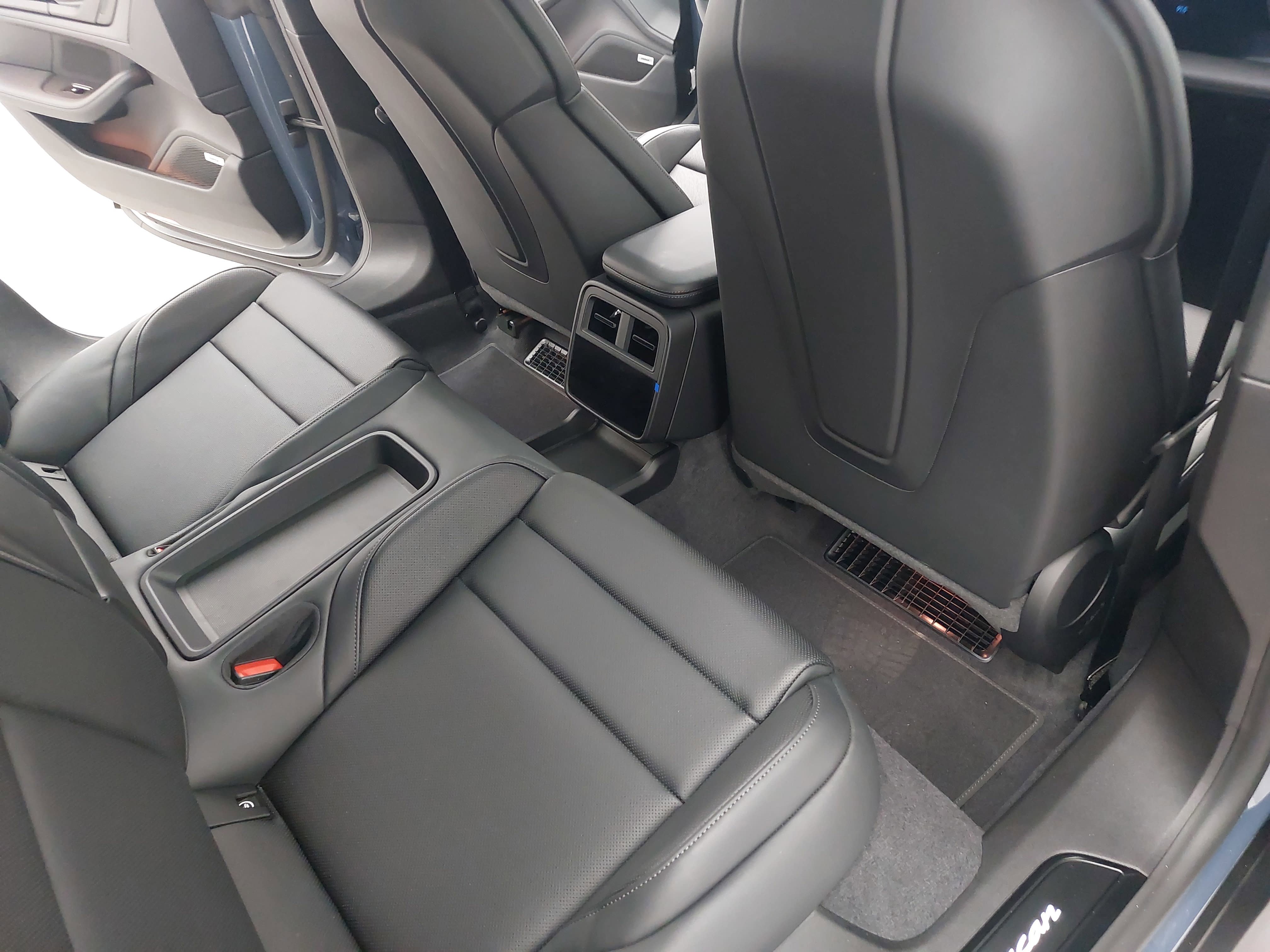 New 2026 Porsche Taycan AWD/4WD image 13