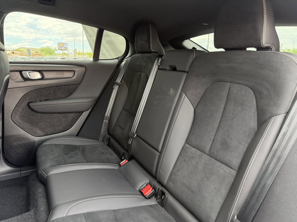 Used 2024 Volvo C40 P8 Recharge Ultimate w/ Protection Package Premier image 35