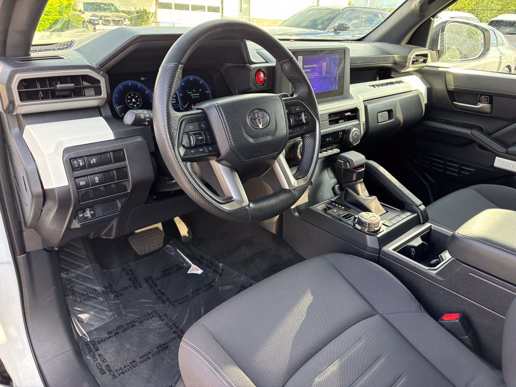 Used 2024 Toyota Tacoma TRD Off-Road AWD/4WD image 17