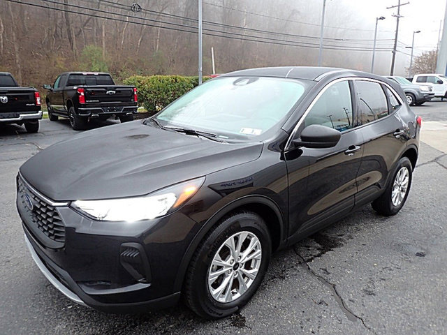 Used 2023 Ford Escape Active w/ Tech Pack #1 image 9