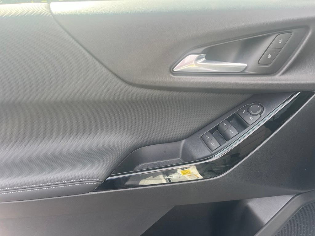 New 2027 Chevrolet Equinox LT FWD image 12