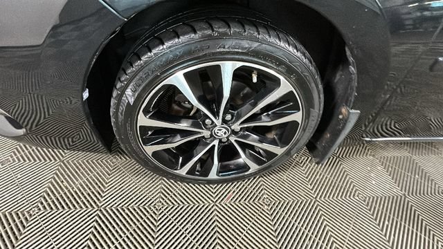 Used 2018 Toyota Corolla XSE FWD image 9