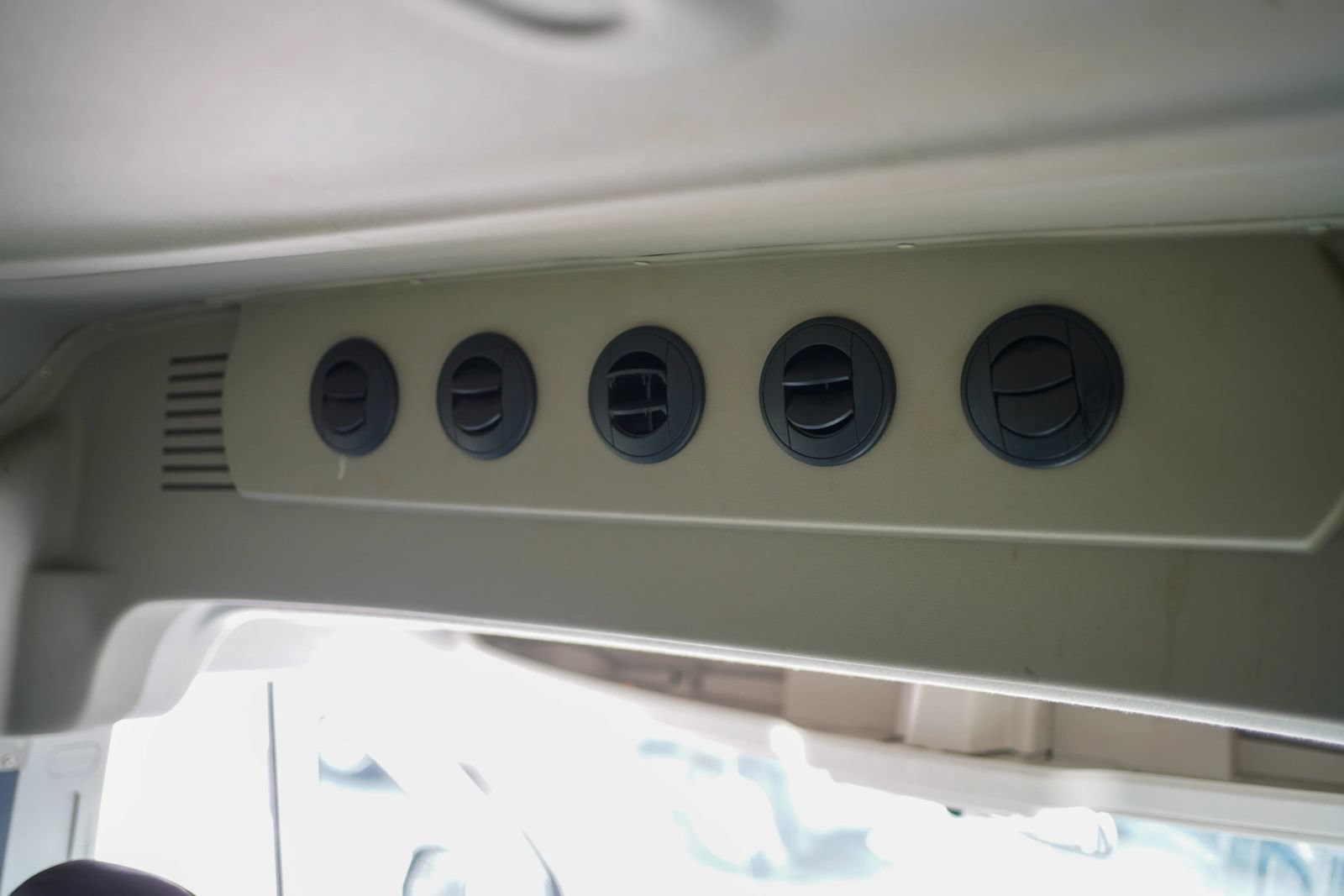 Used 2016 RAM ProMaster 2500 w/ Premium Appearance Group FWD image 22