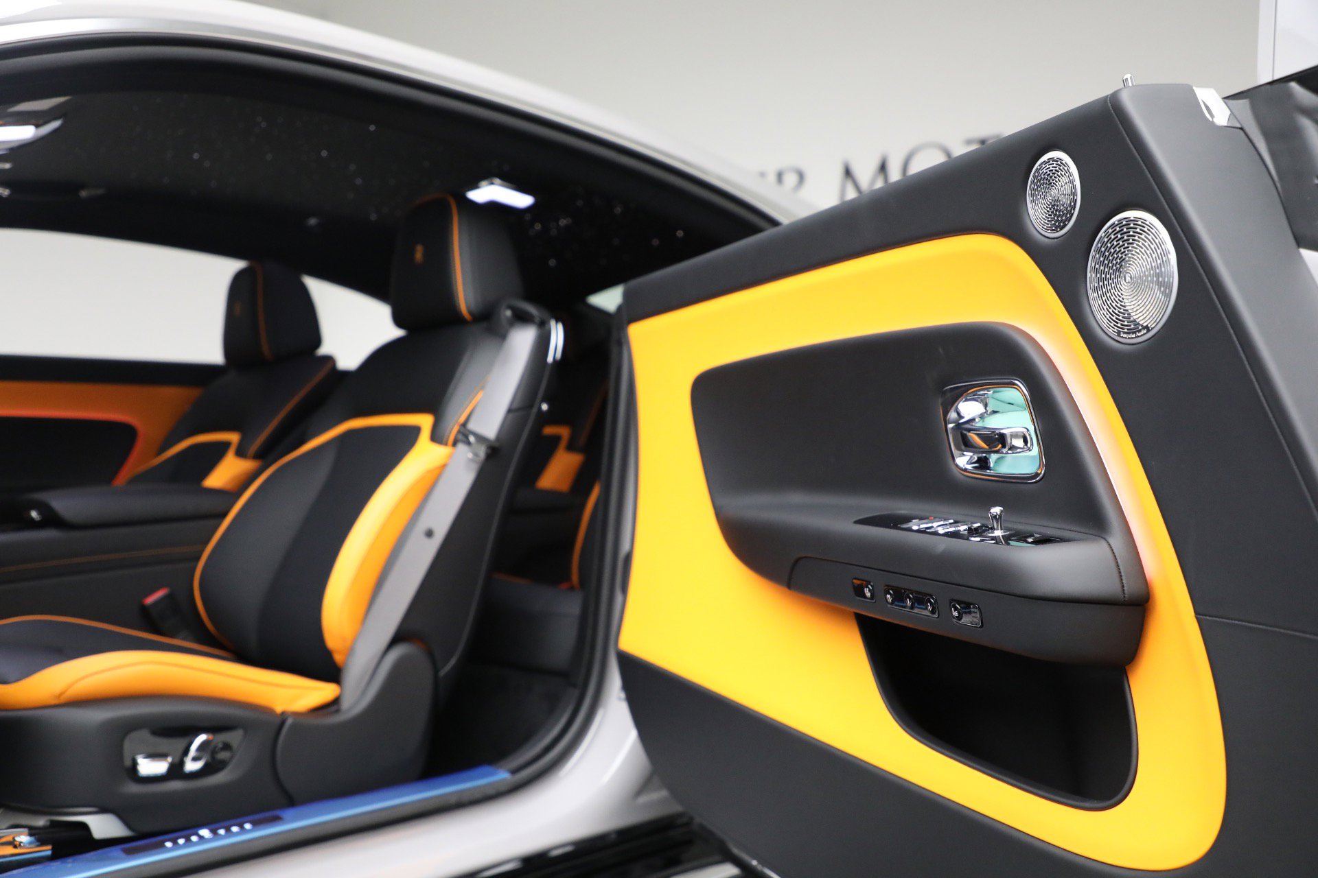 New 2026 Rolls-Royce Spectre image 31