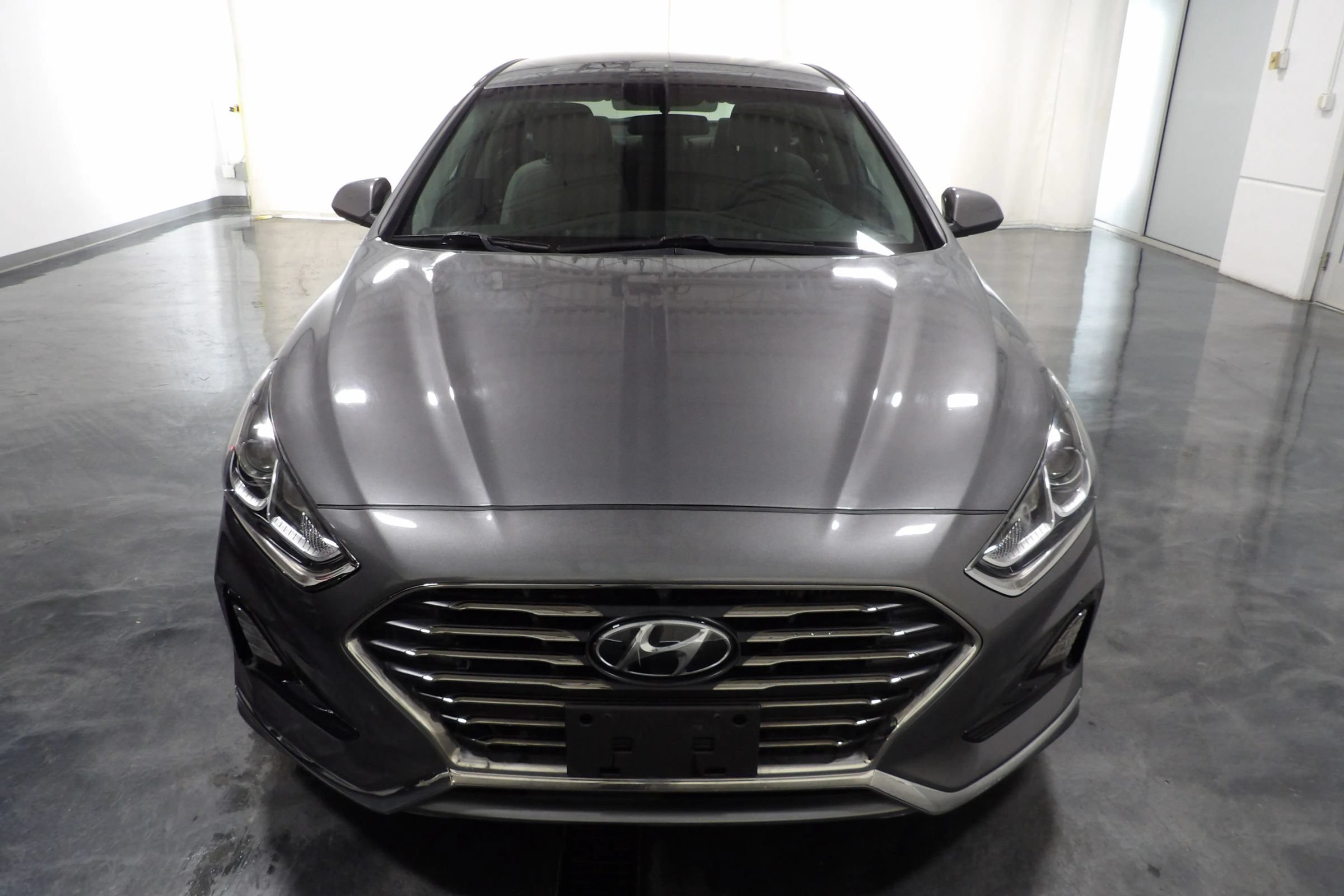 Used 2018 Hyundai Sonata ECO FWD image 2