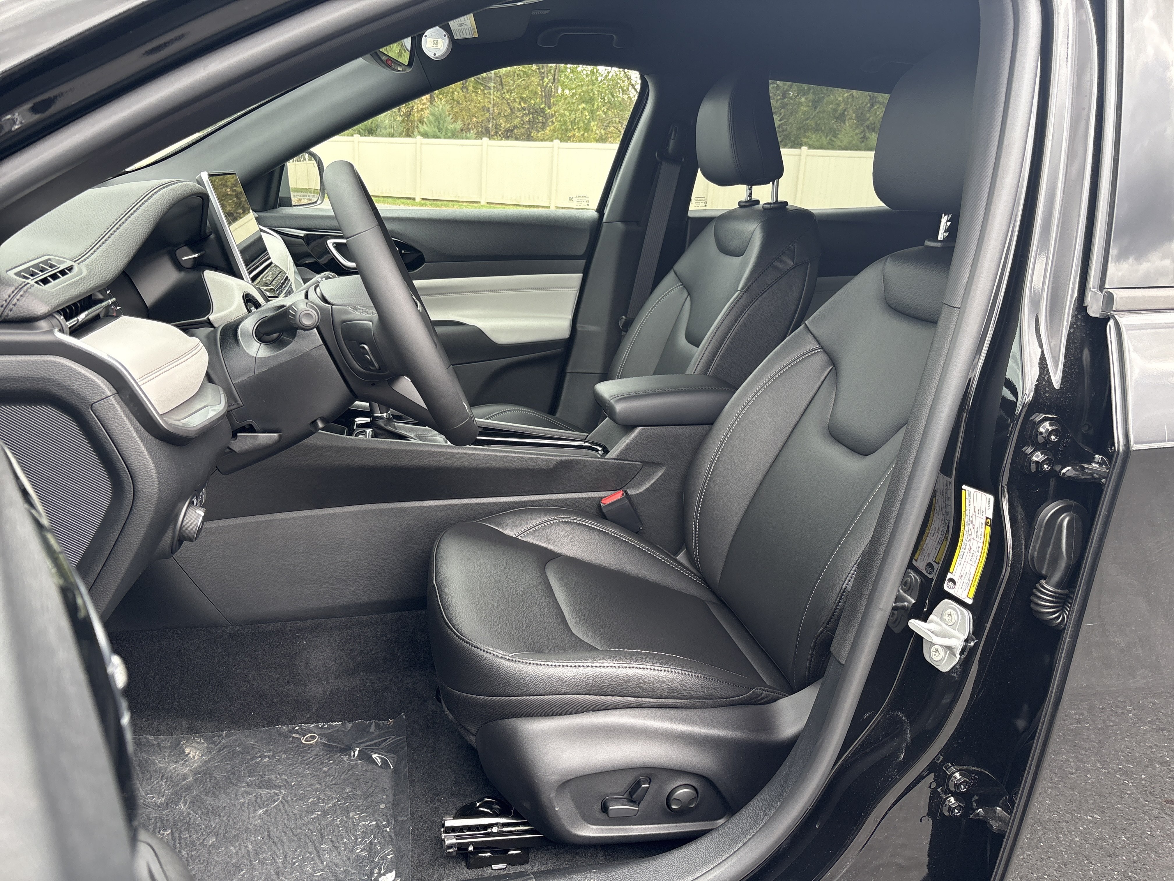 New 2026 Jeep Compass Limited AWD/4WD image 16
