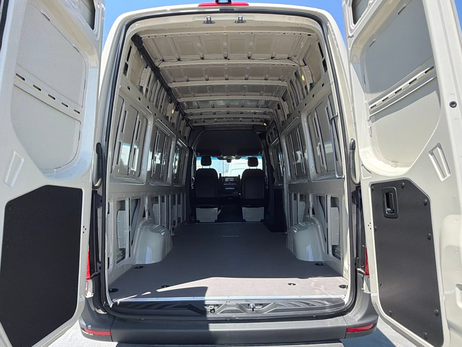 New 2026 Mercedes-Benz Sprinter 2500 image 16