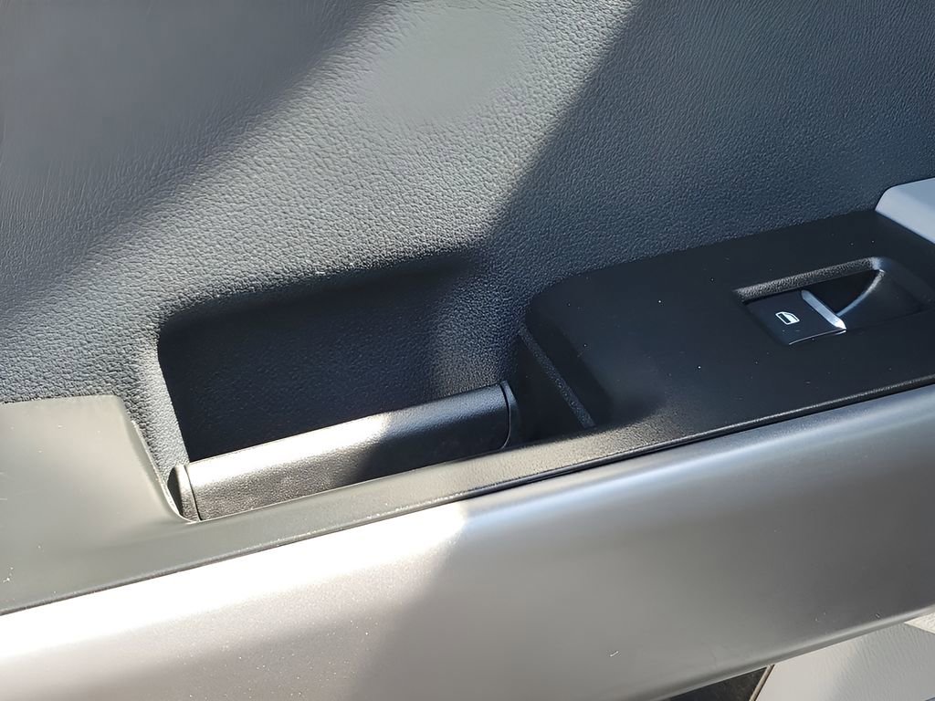 Used 2025 Ford F250 XLT image 44