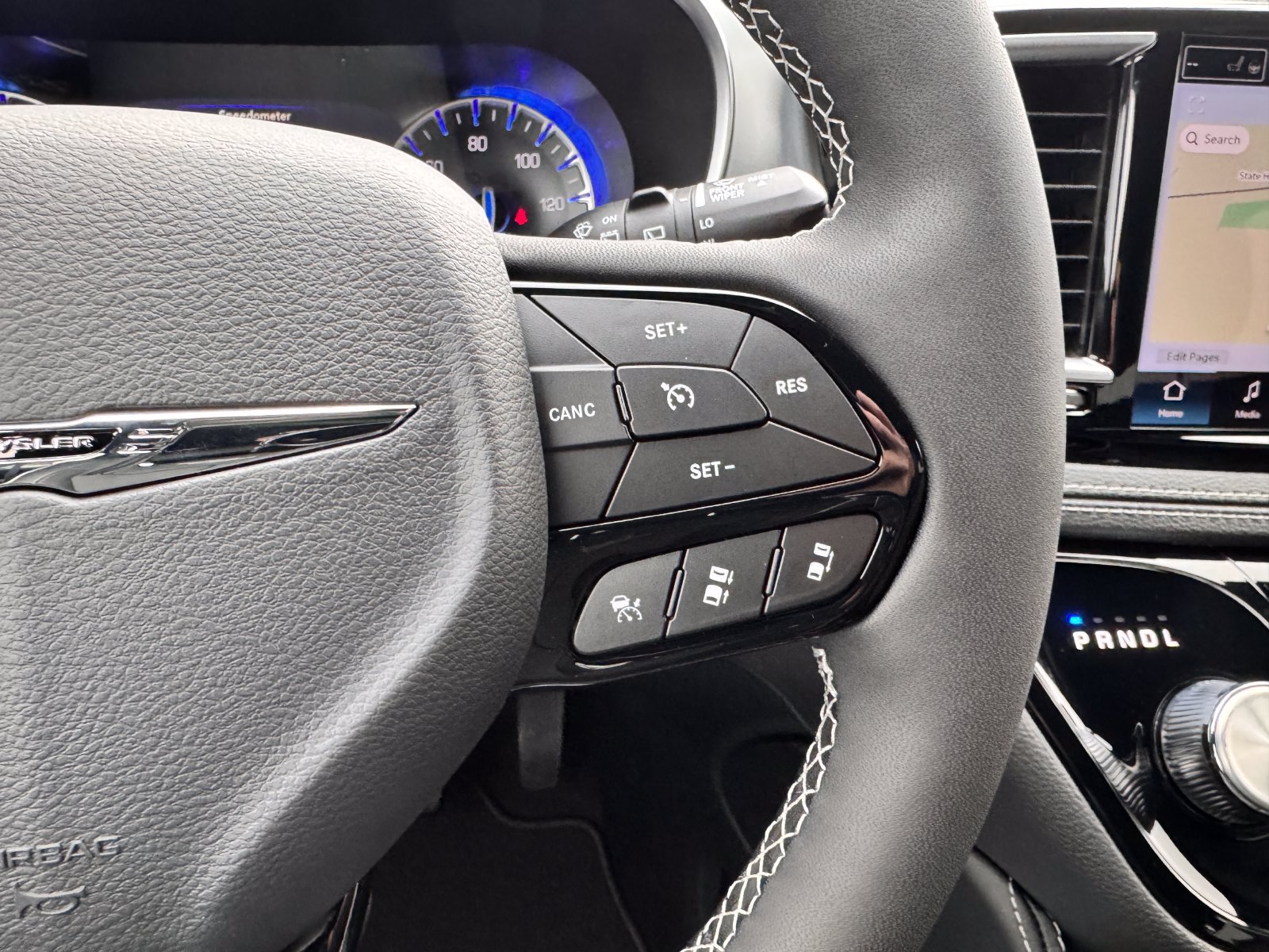 New 2026 Chrysler Pacifica Limited w/ S Appearance Package FWD image 18