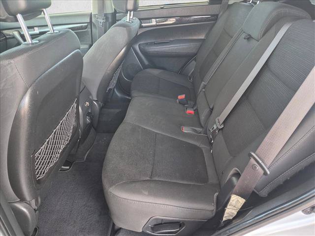 Used 2015 Kia Sorento LX AWD/4WD image 16