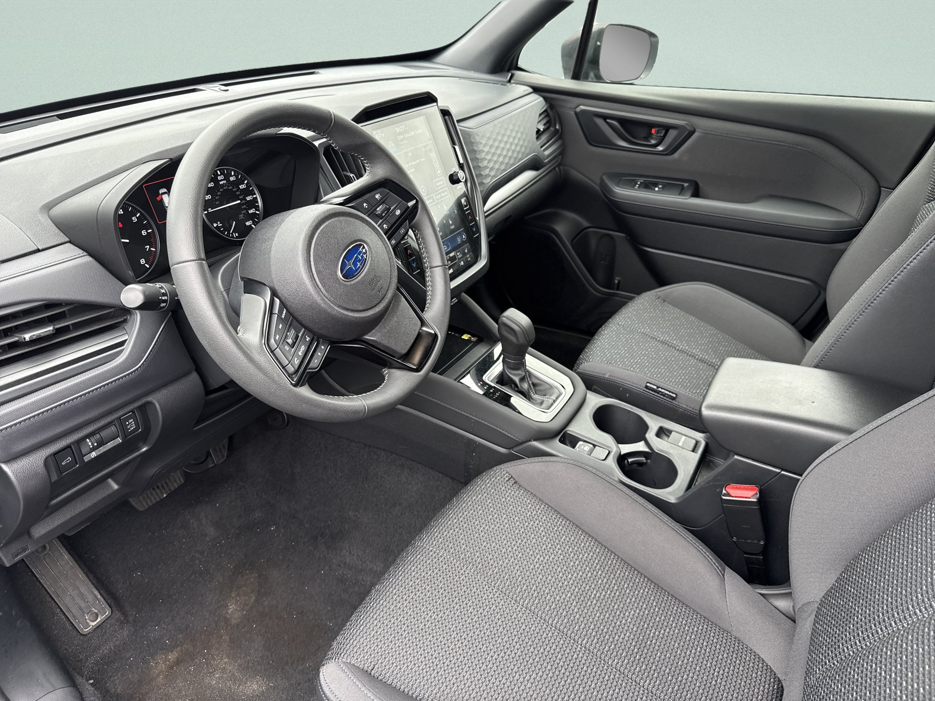 Used 2025 Subaru Forester Premium AWD/4WD image 11